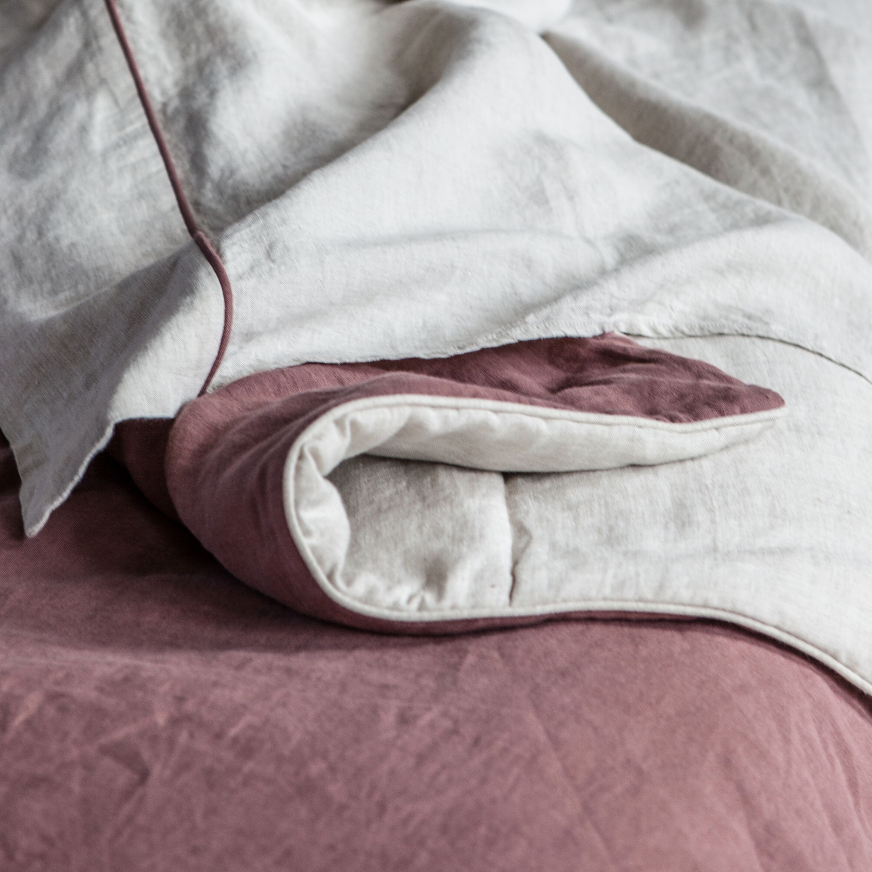 Двустороннее льняное одеяло с окантовкой Once Milano LINEN BLANKET WITH PIPING ARCH-00002763