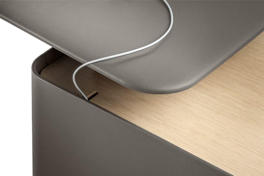 Poltrona Frau Прямоугольный кожаный письменный стол со встроенной полкой L'ufficio - sistemi direzionali 5644710 a - 5644710 b - Вид №1