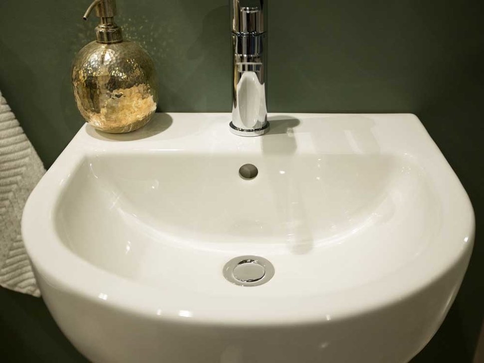 Смеситель для раковины на 1 отверстие с донным клапаном [CTA2] Britton Burlington CTA2  - Вид №4