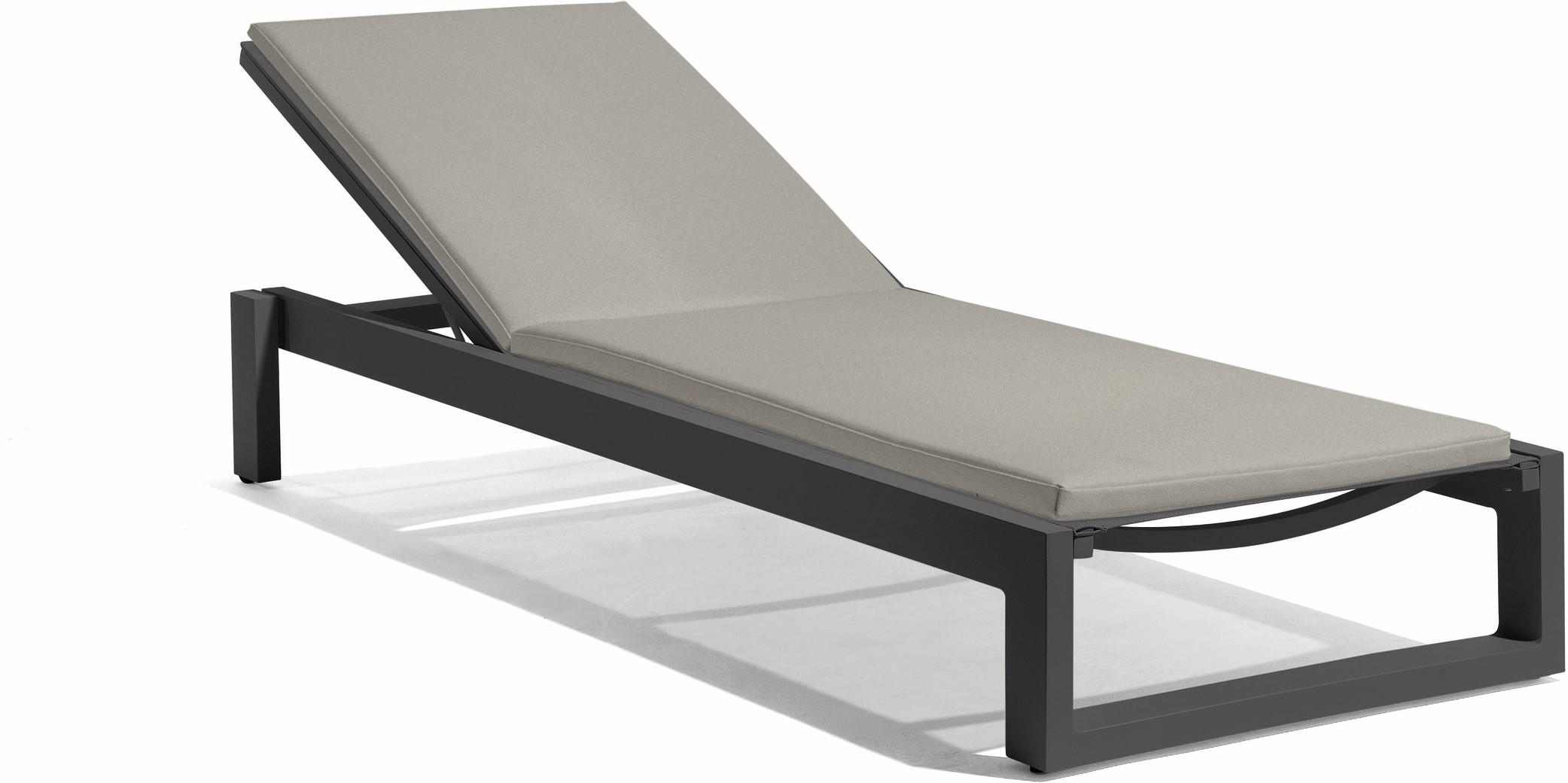 Шезлонг лава f10 текстиль черный Manutti Fuse MNST926