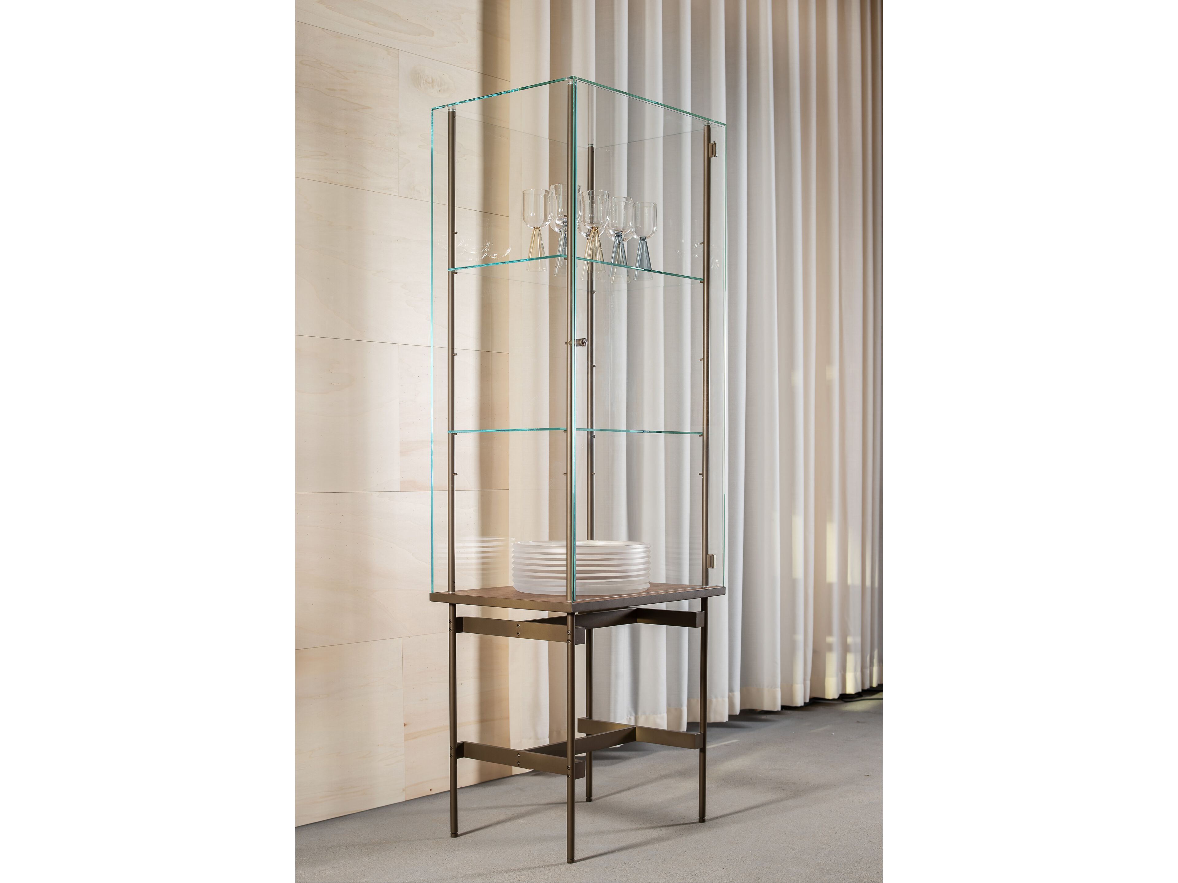 Витрина из стали и стекла Alinea Design Objects Визуальная ARCH-00037506 - Вид №4