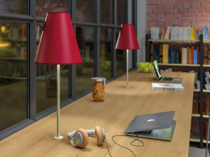 Настольная лампа