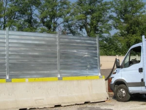 OFFICINE LOCATI Временные и мобильные ограждения для стройплощадки из стали