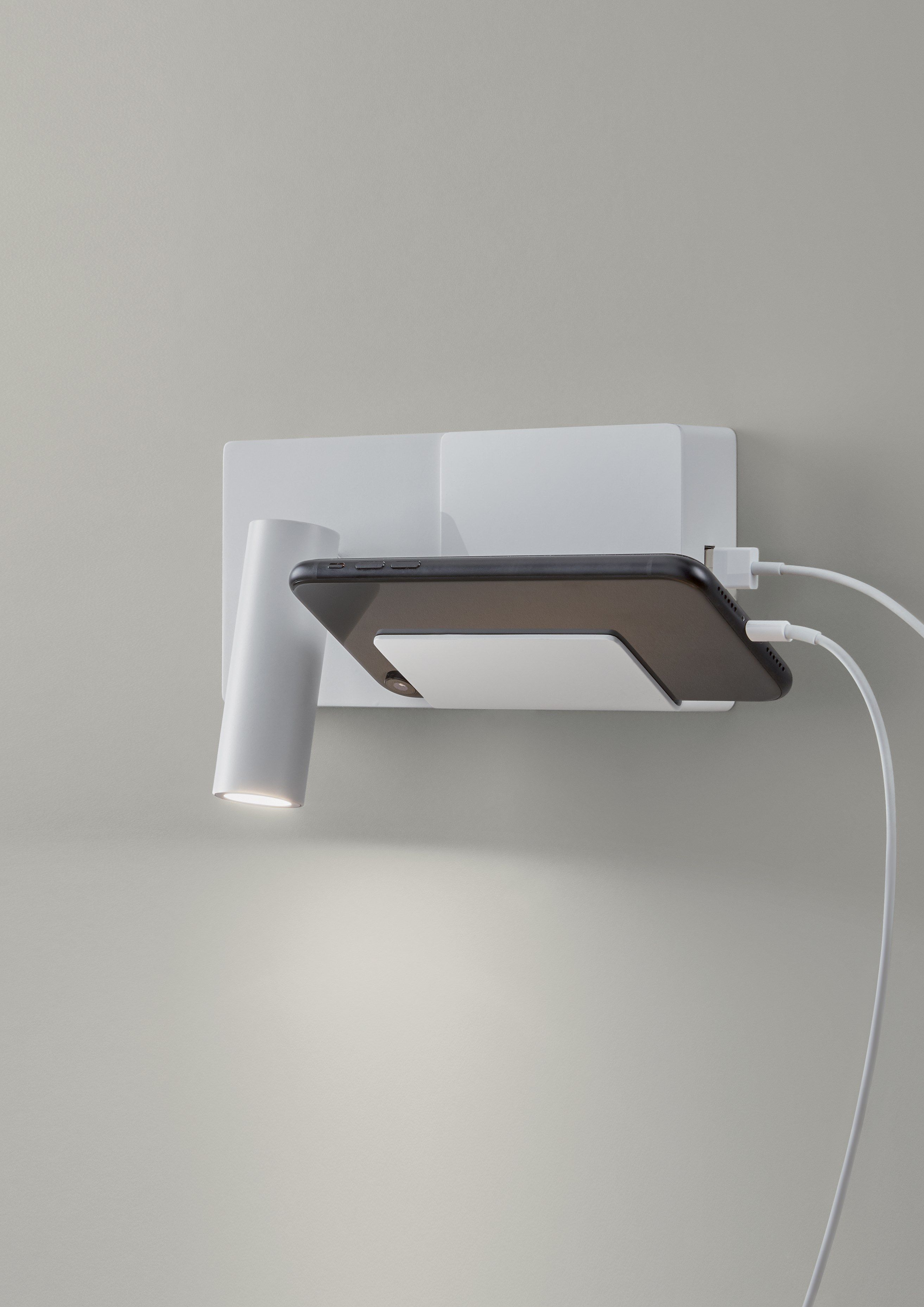 Алюминиевый регулируемый светодиодный настенный светильник с USB-разъемом LedsC4 Elamp ARCH-00065297 - Вид №2