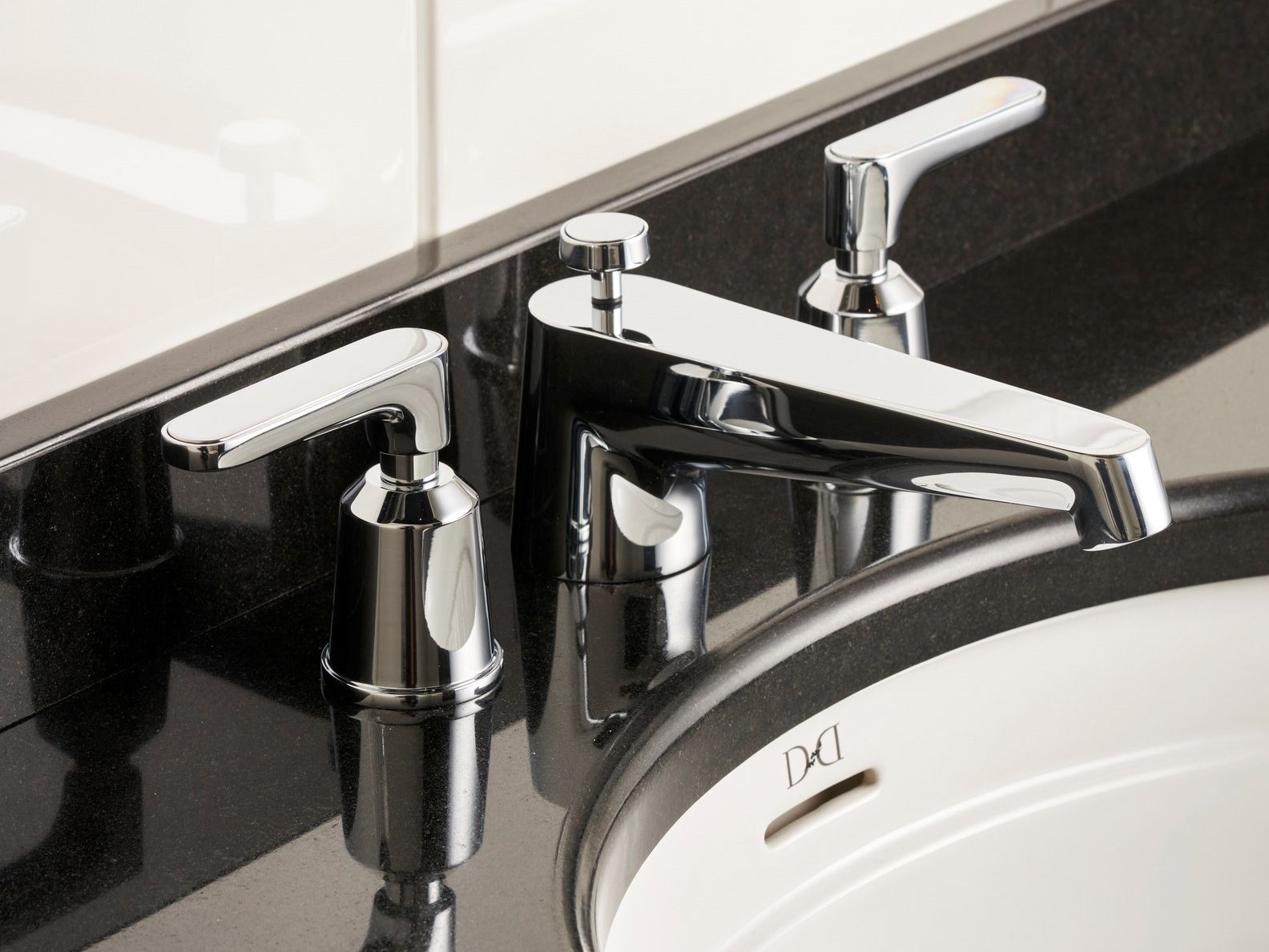 Смеситель для раковины с 3 отверстиями Devon&Devon Twenties ARCH-00098972 - Вид №3