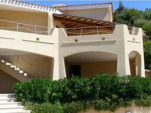 Sandtex Защитная дышащая краска с составами против плесени