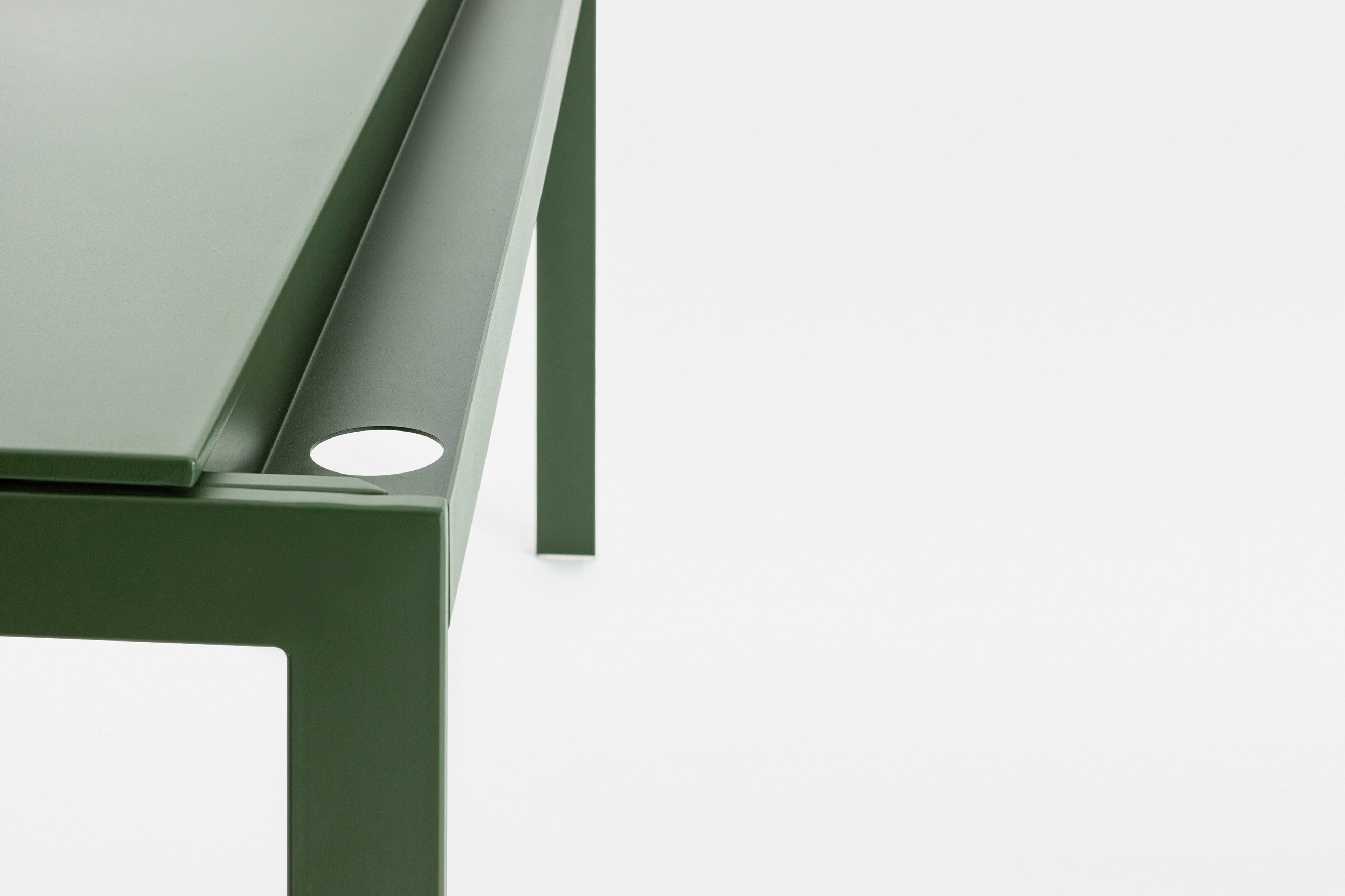 Многострочный металлический стол с системой кабельной втулки Mara фольга ARCH-00126422 - Вид №1