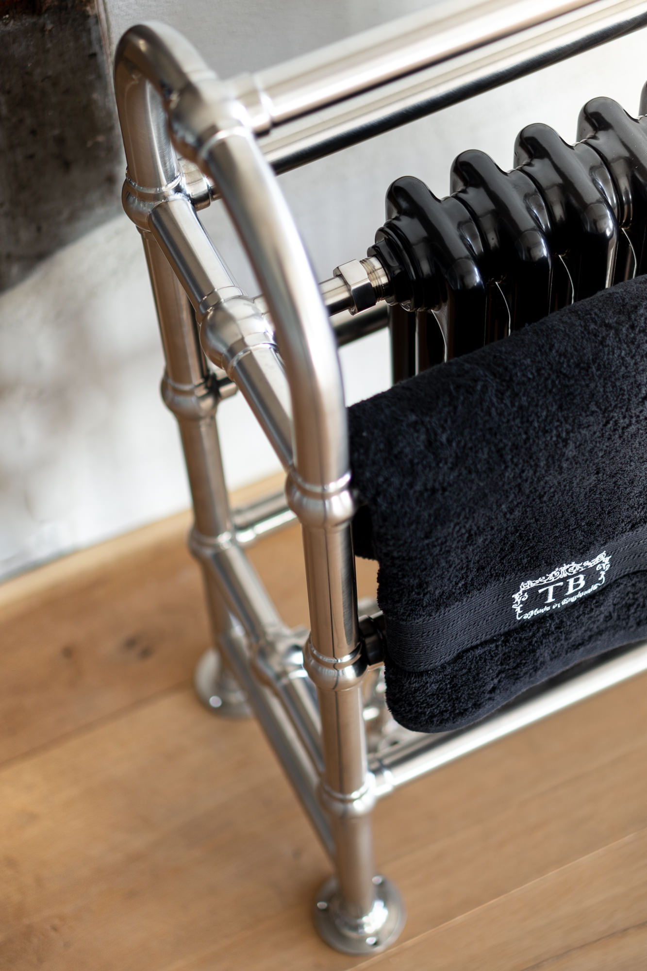 Traditional bathrooms Полотенцесушитель BAROQUE Baroque.ag  - Вид №1