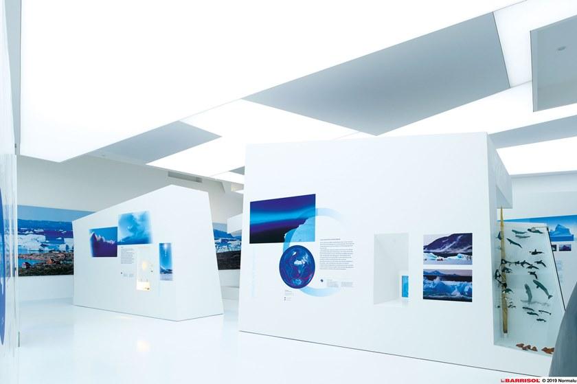 BARRISOL Акустический натяжной потолок из ПВХ с подсветкой для интерьеров sun-id-1485433 - Вид №4