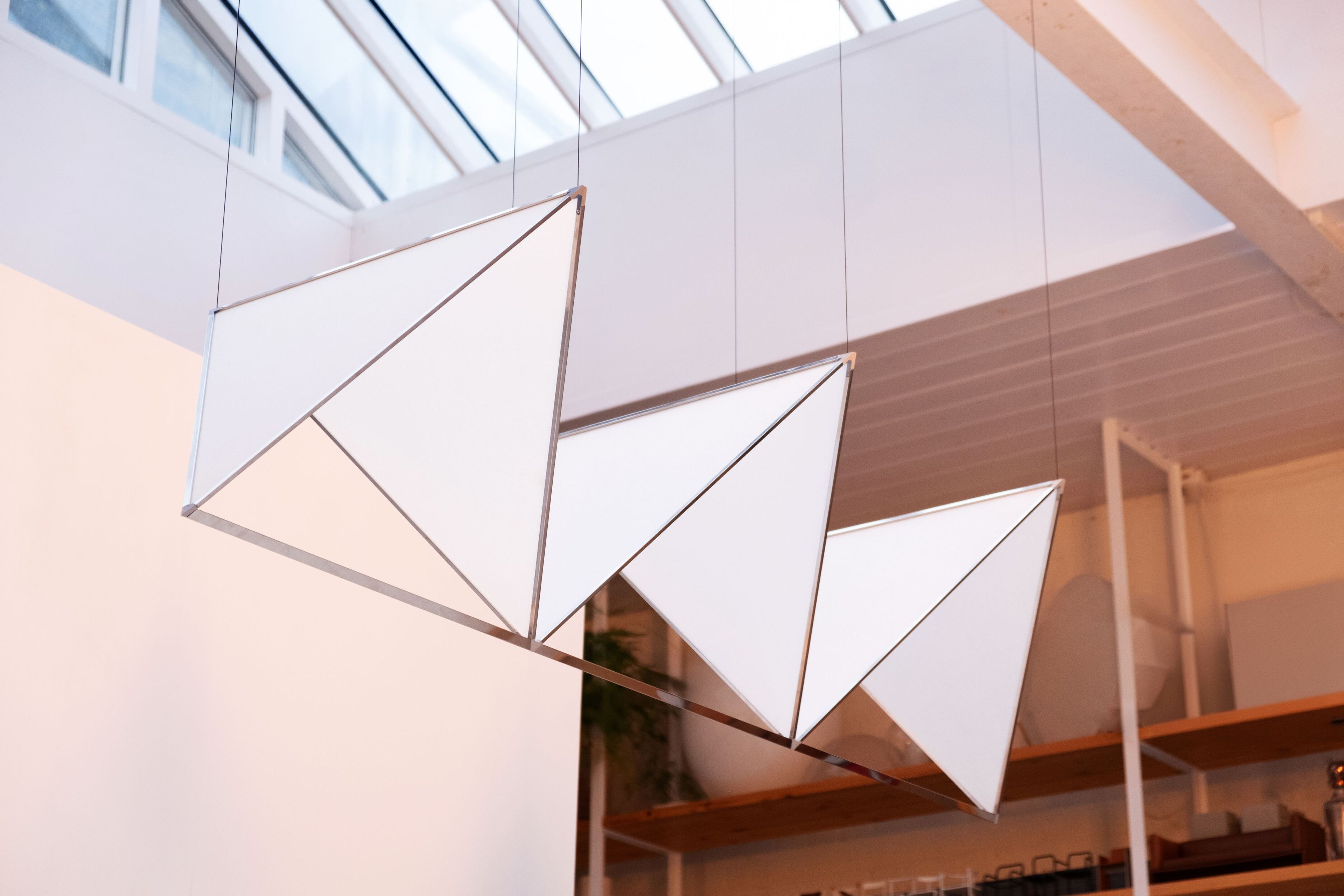 Бумажный светодиодный подвесной светильник Michael Anastassiades CYGNET ARCH-00108230 - Вид №1