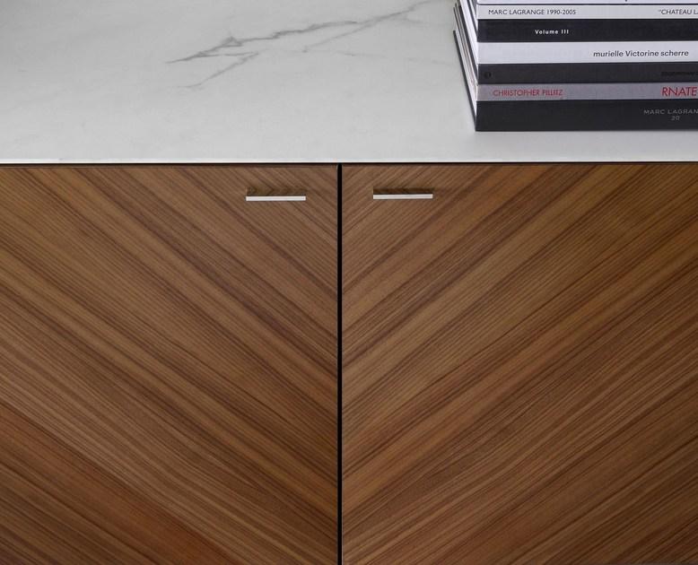 Ligne Roset Комод из фанерованной древесины с распашными дверцами sun-id-1408675 - Вид №2