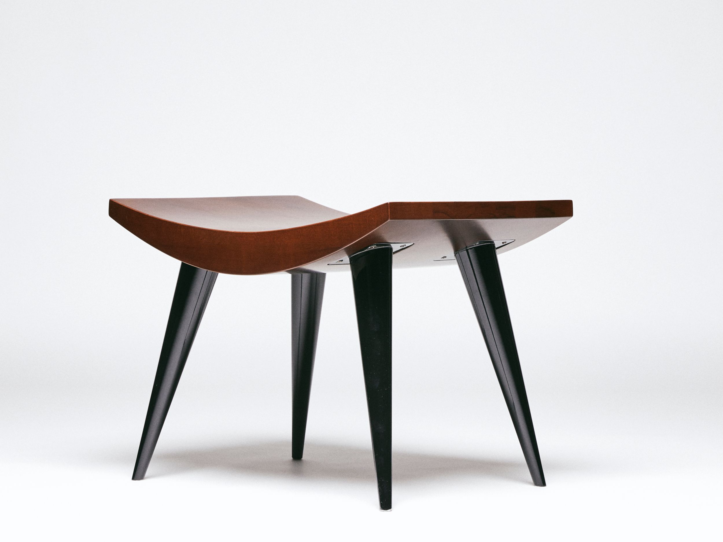 Низкий стул грецкого ореха REDA AMALOU DESIGN ARCH-00094237