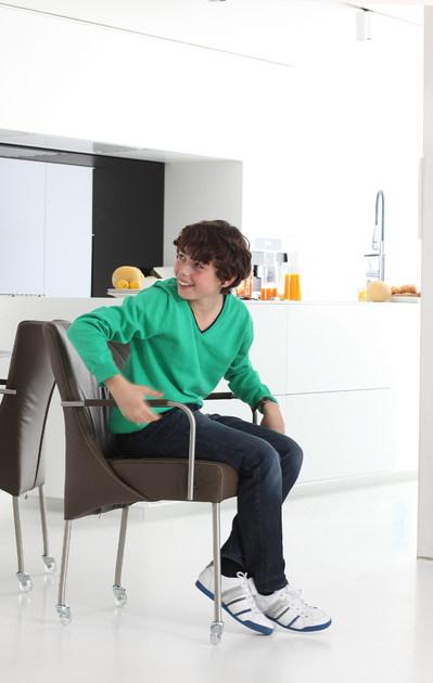 Joli Мягкое кожаное кресло с подлокотниками на колесиках Angelina sun-id-1475105 - Вид №1