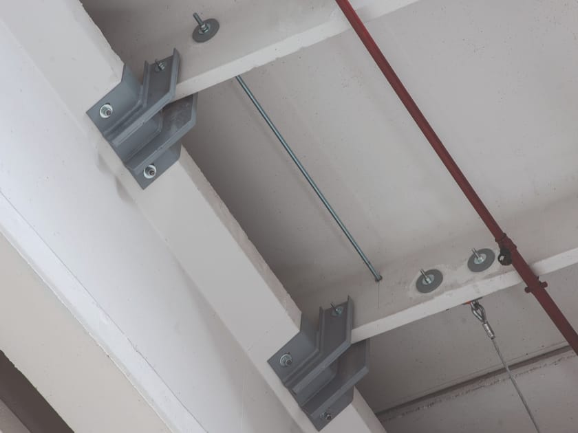 Система ограничения бинервированной черепицы и двойной наклонной балки Seriana Vincolo tegolo binervato – trave ARCH-00089197