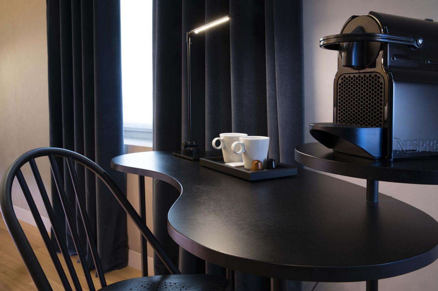 Светодиодная настольная лампа TEKNI-LED Evolight ARCH-00003359