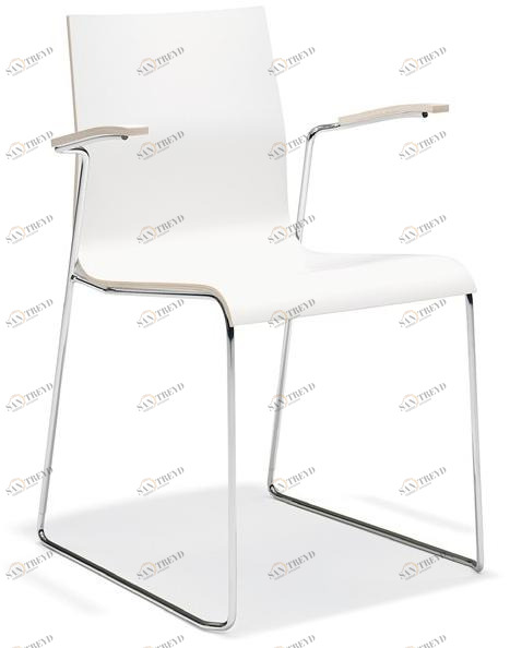 Casala Штабелируемый конференц-стул на салазках из меламина с подлокотниками Noa i 780/10