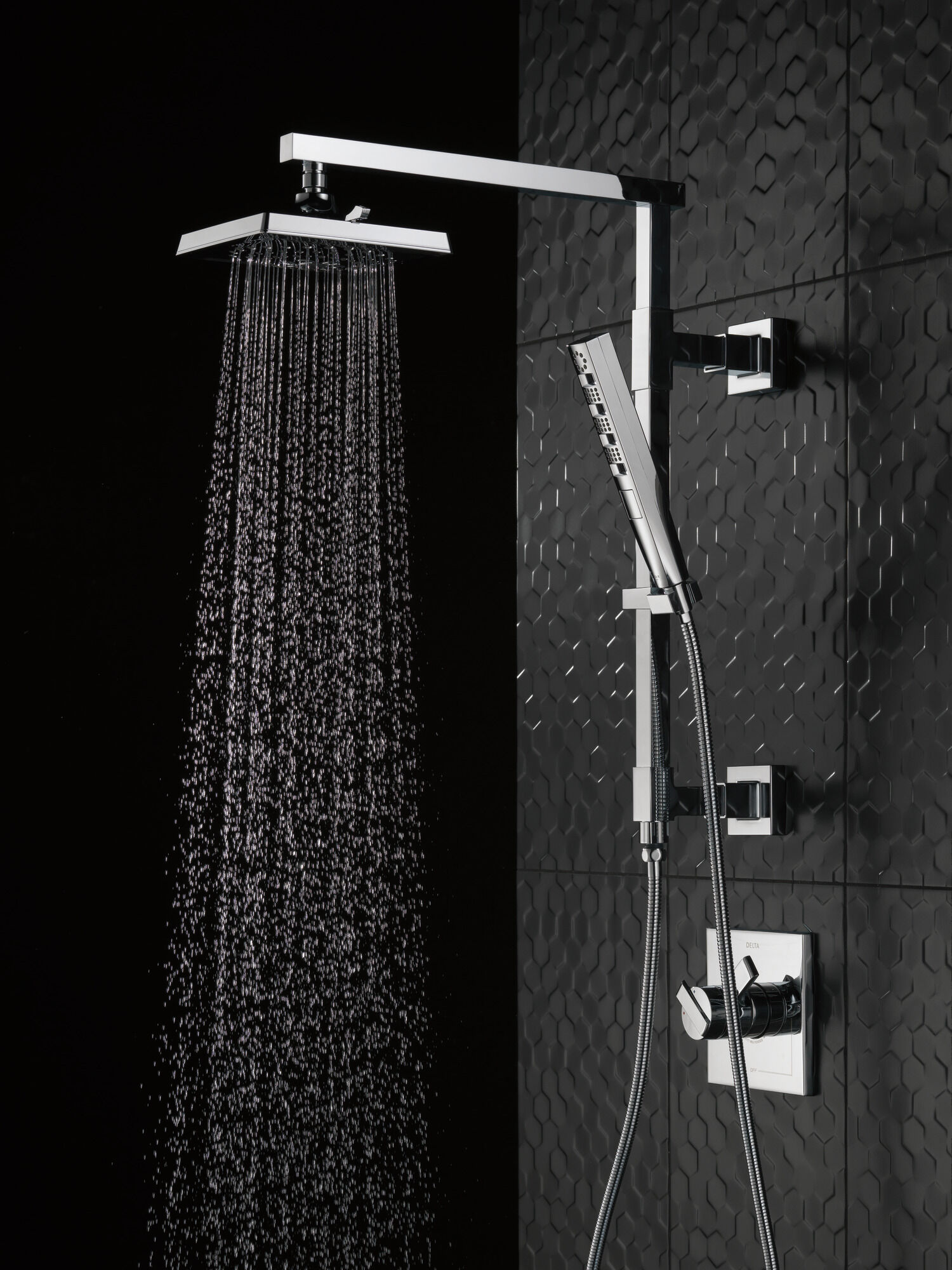 U495D-CZ60-PK Шланг для ручного душа 60–80 дюймов Delta Faucet Universal Showering Шампанское бронза  - Вид №9