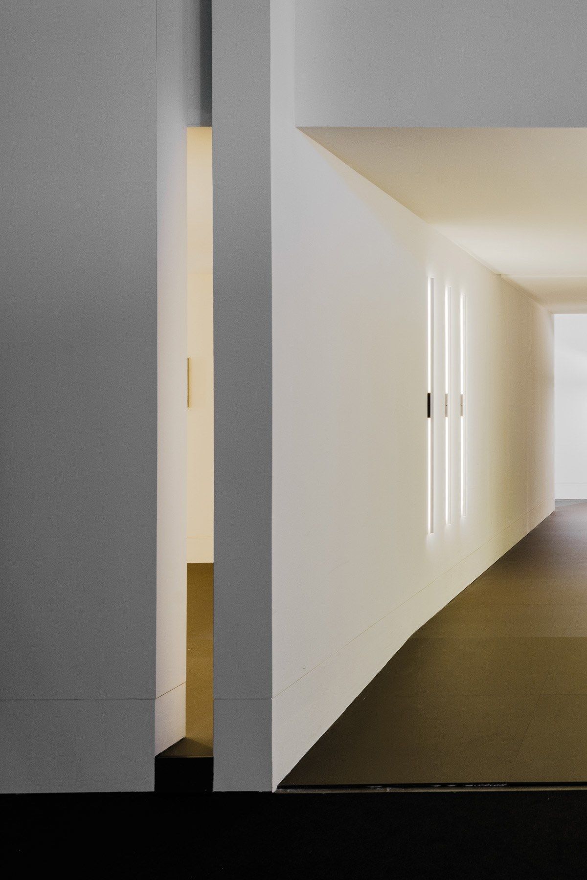 Алюминиевый светодиодный настенный светильник In Stock Nemo ARCH-00065944 - Вид №3