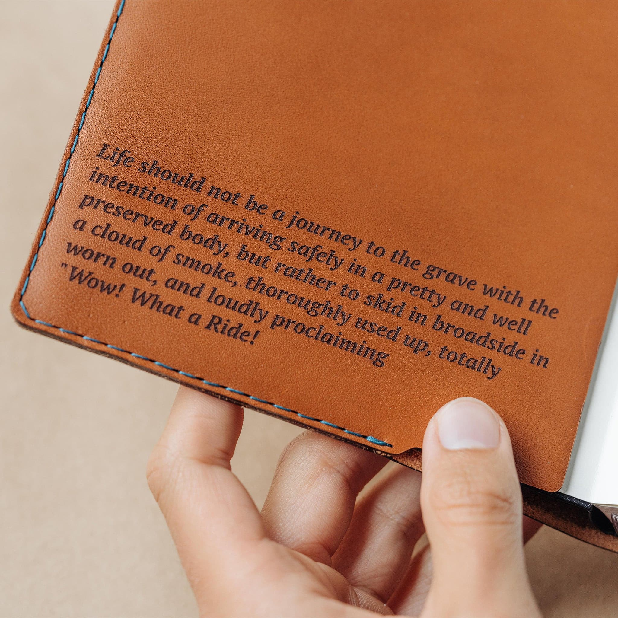 W108CHES Обложка для ноутбука - Каштан - Карст Wingback  - Вид №12