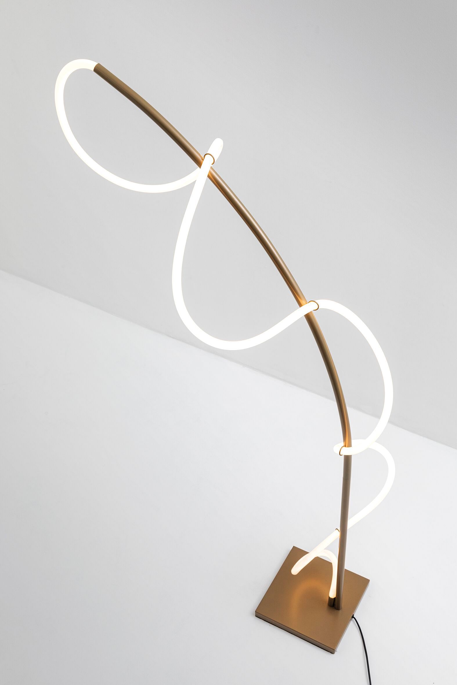 Металлическая светодиодная дуговая лампа Rossini Illuminazione String ARCH-00070861 - Вид №1