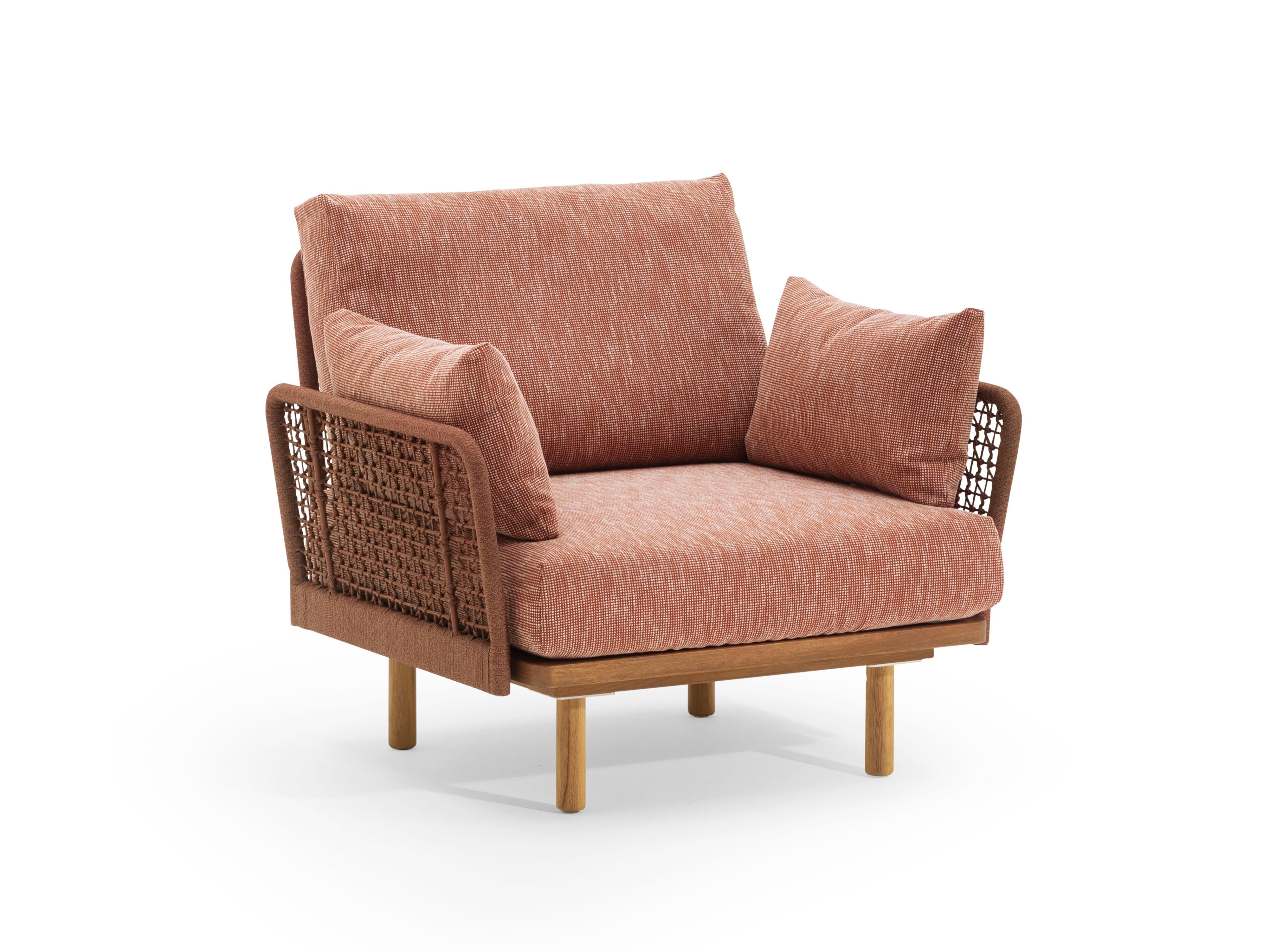 Тканевое садовое кресло с подлокотниками Varaschin Эмма ARCH-00018739