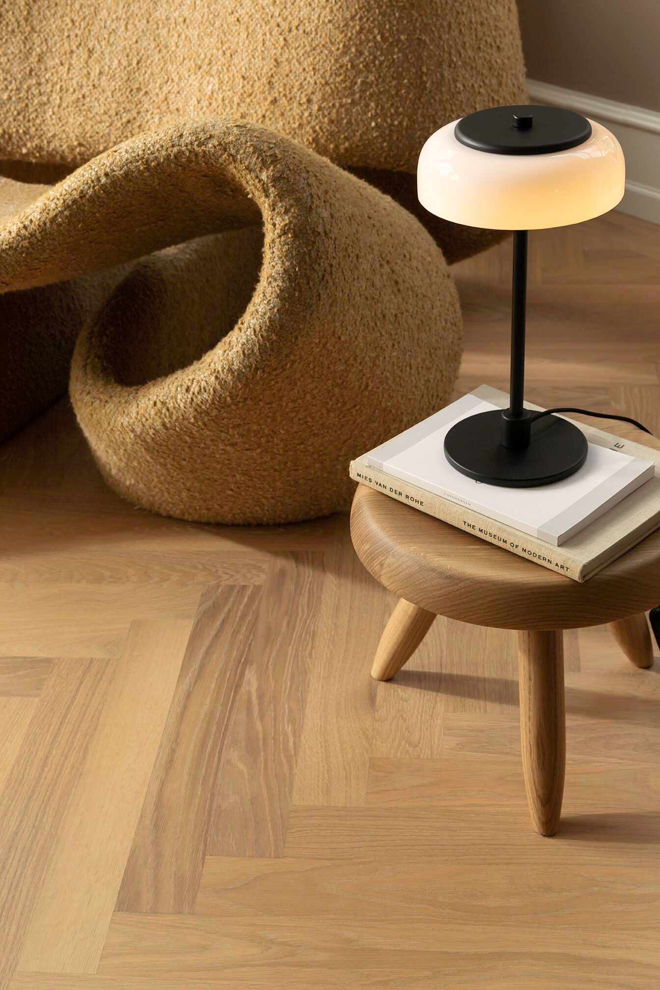 Светодиодная настольная лампа из дутого стекла Nuura Blossi ARCH-00150836 - Вид №6