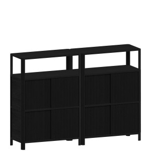 Секционный шкаф из массива дерева с раздвижными дверями