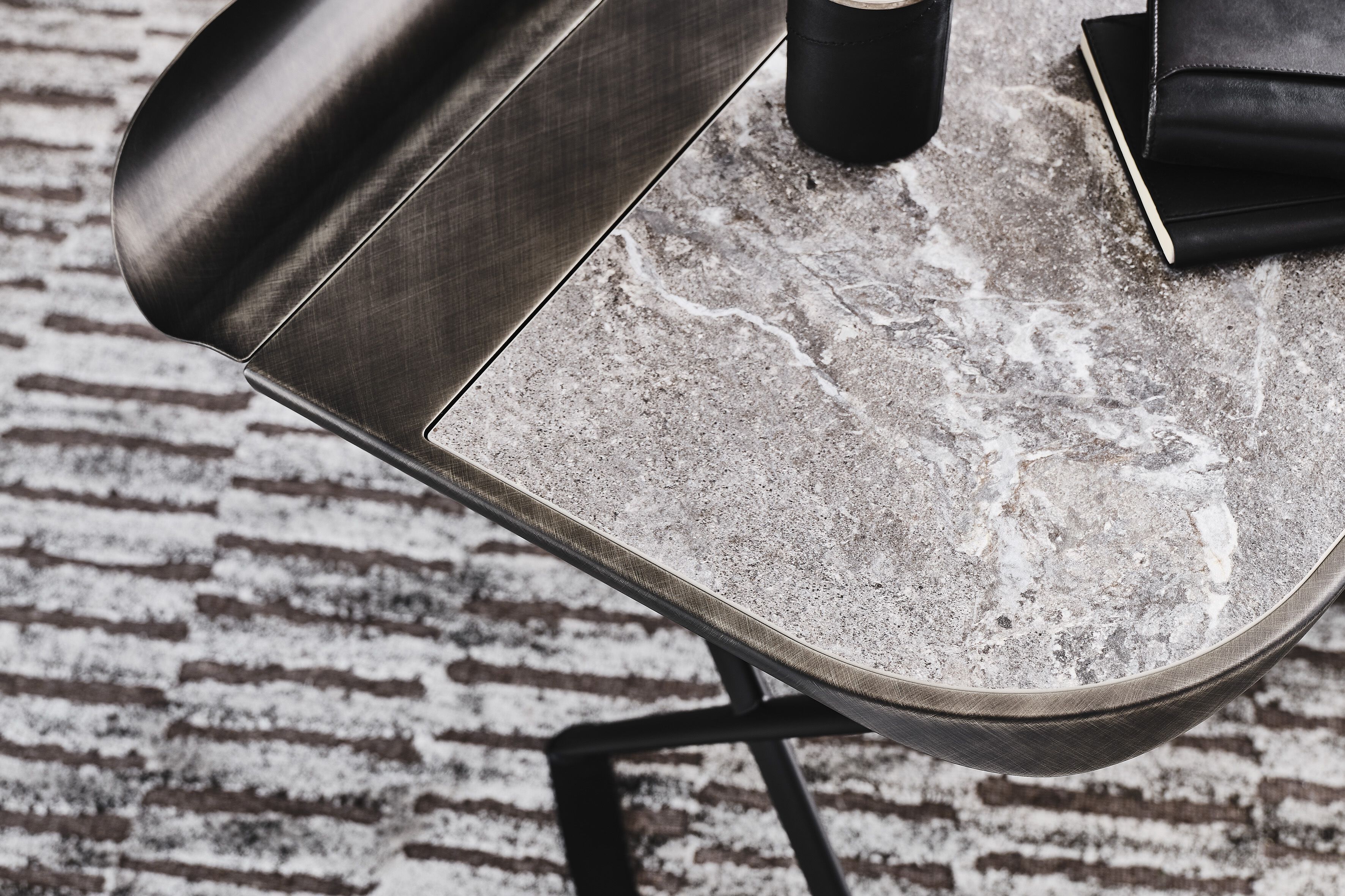 Стальной и керамический письменный стол Cattelan italia Cocoon ARCH-00032513 - Вид №4