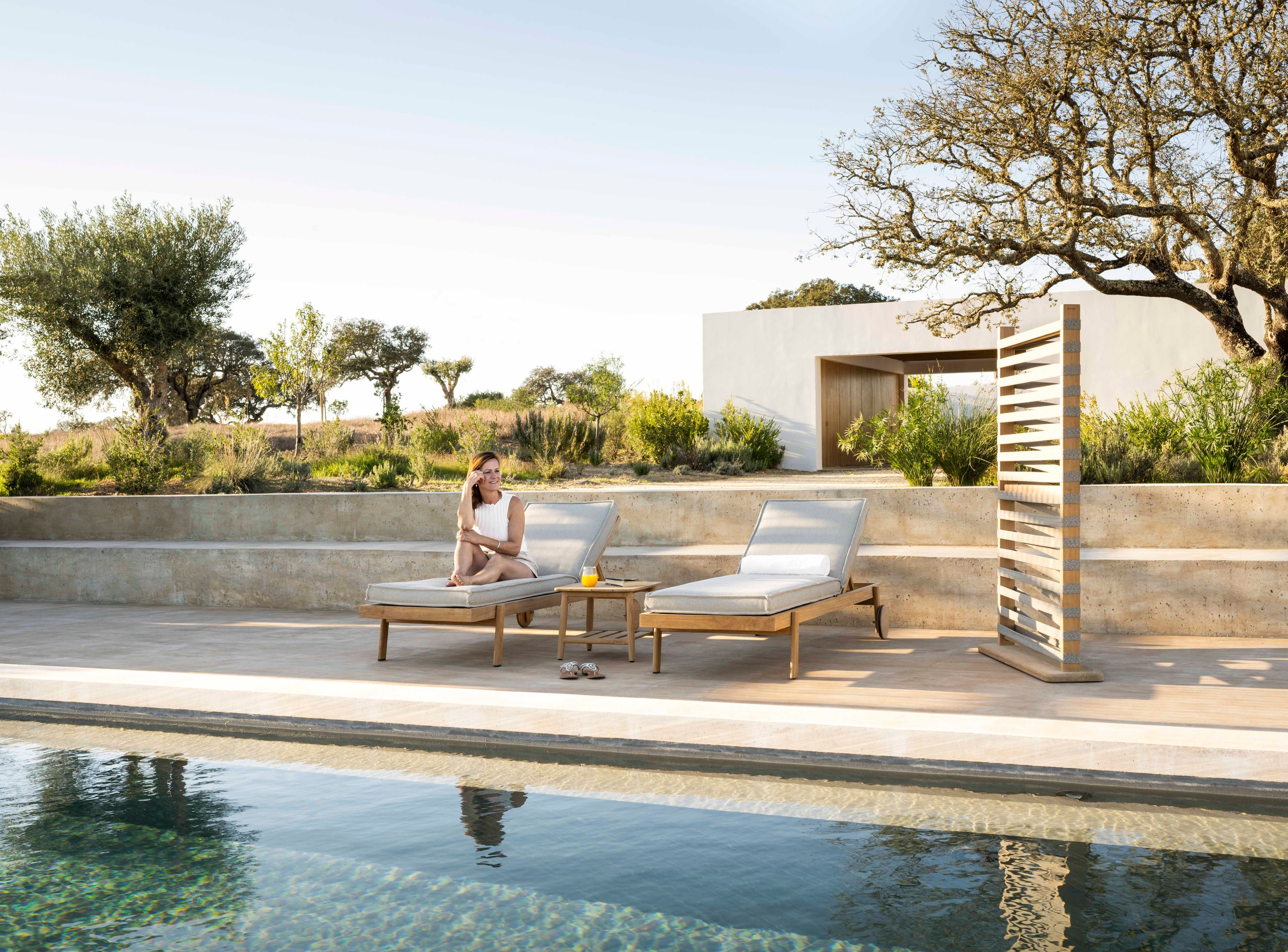 Квадратный стол из тикового дерева Jardinico Noa ARCH-00072773