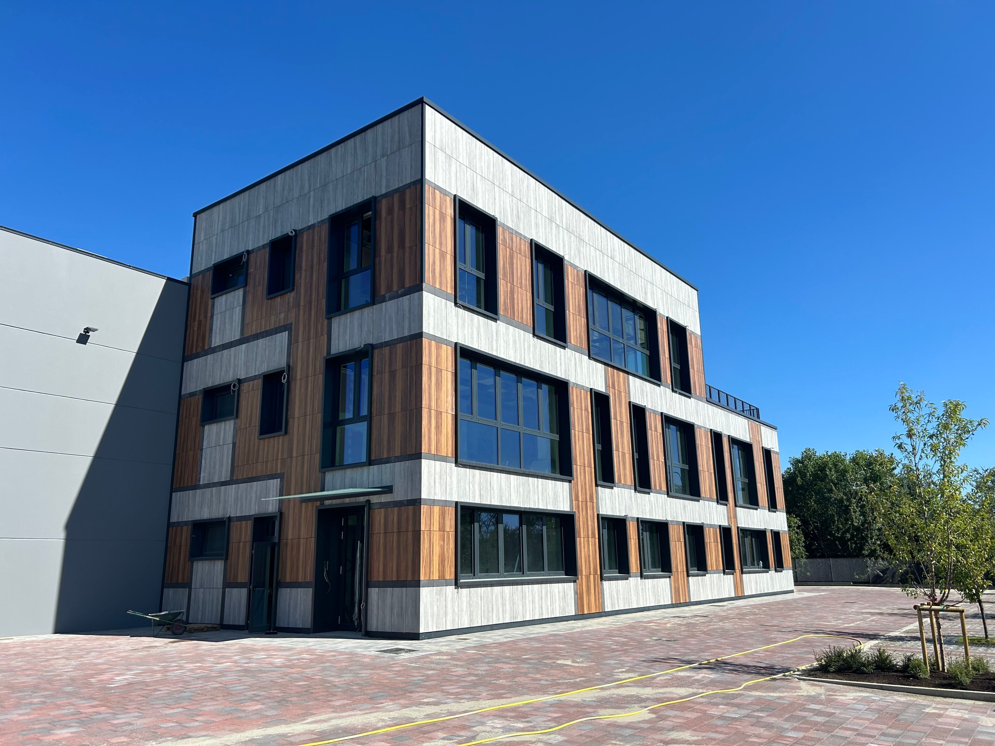 Облицовка вентилируемых фасадов из керамогранита FRONTEK SOFT NATURE ARCH-00072562