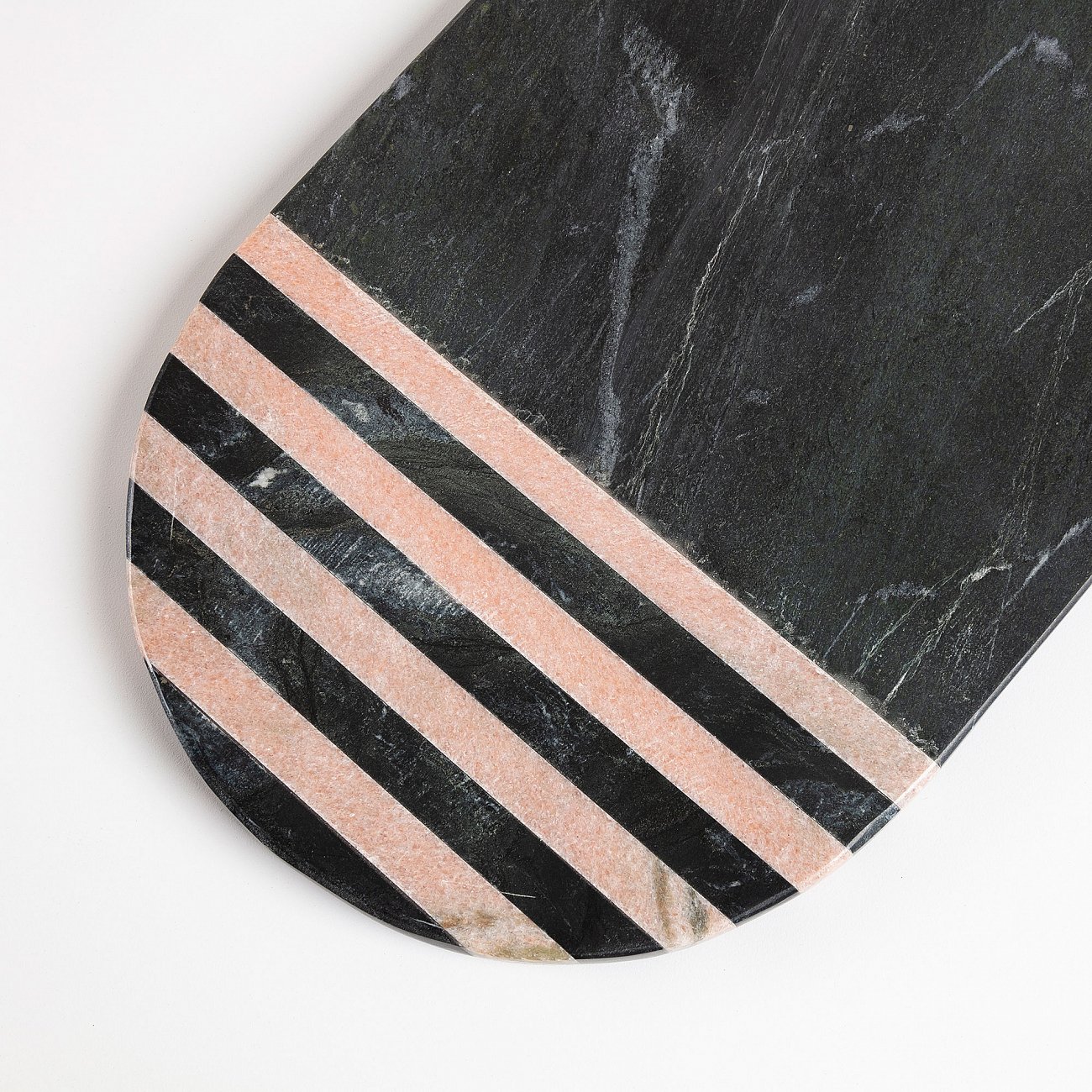 Доска разделочная черный мрамор 17,5х35,5 см Brontwell от La Forma LA FORMA BRONTWELL 344429 Черный  - Вид №1