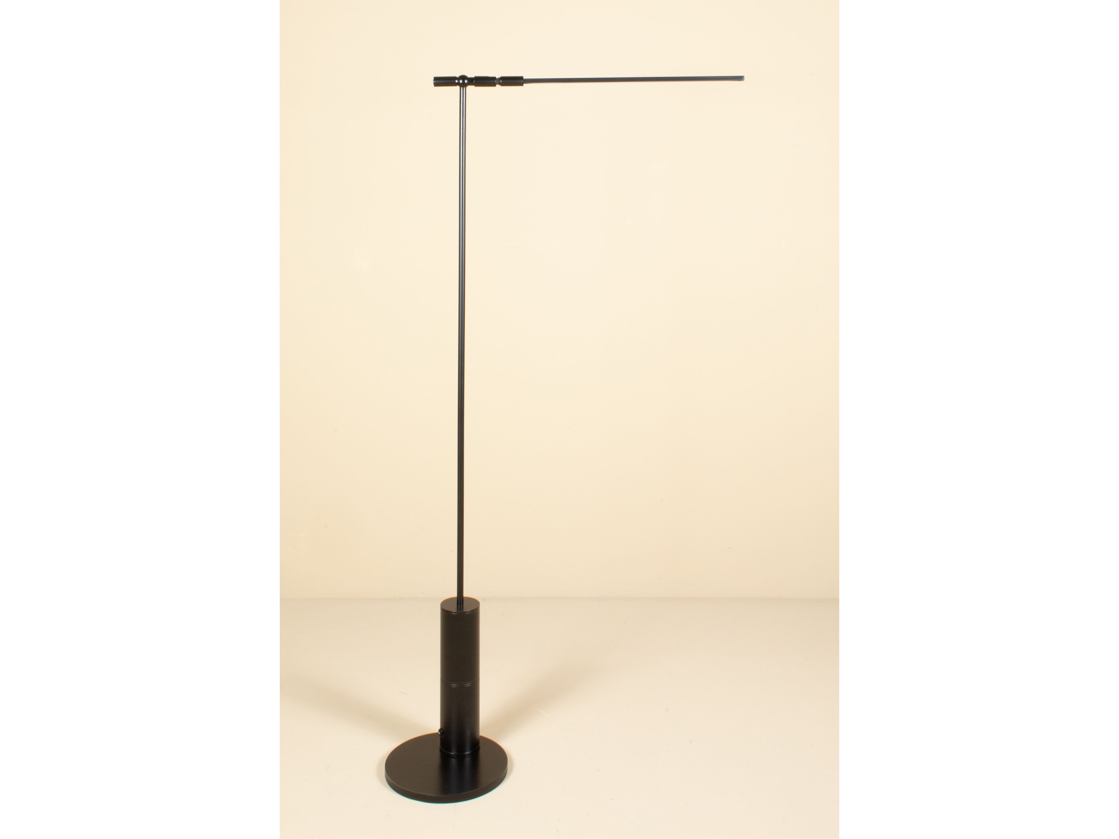 Регулируемая светодиодная напольная лампа с батарейным питанием Renzo Serafini LINEA ARCH-00056825 - Вид №2