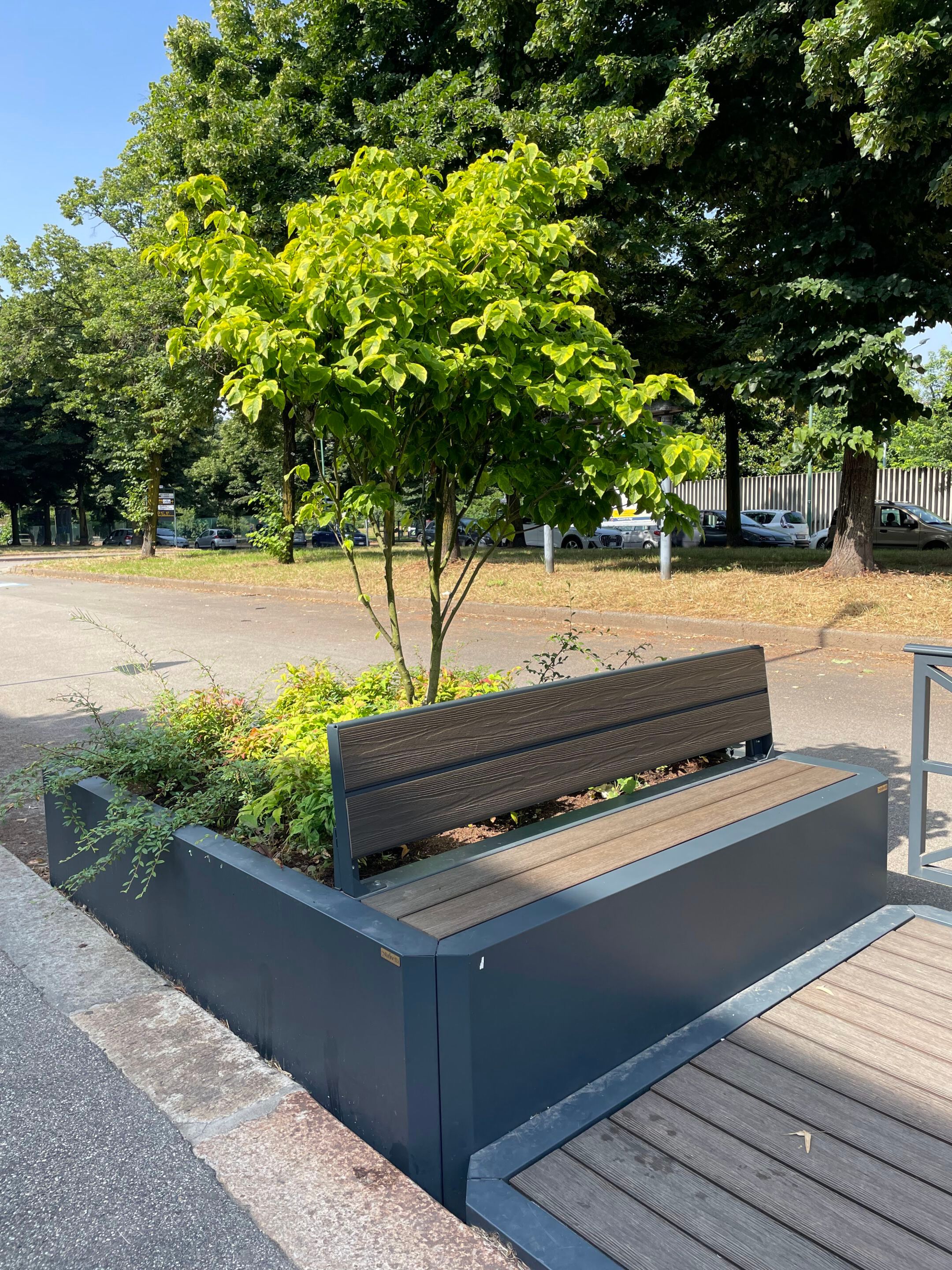 Стальная скамейка со встроенным плантатором Studio Città Lets-Park ARCH-00037121 - Вид №2