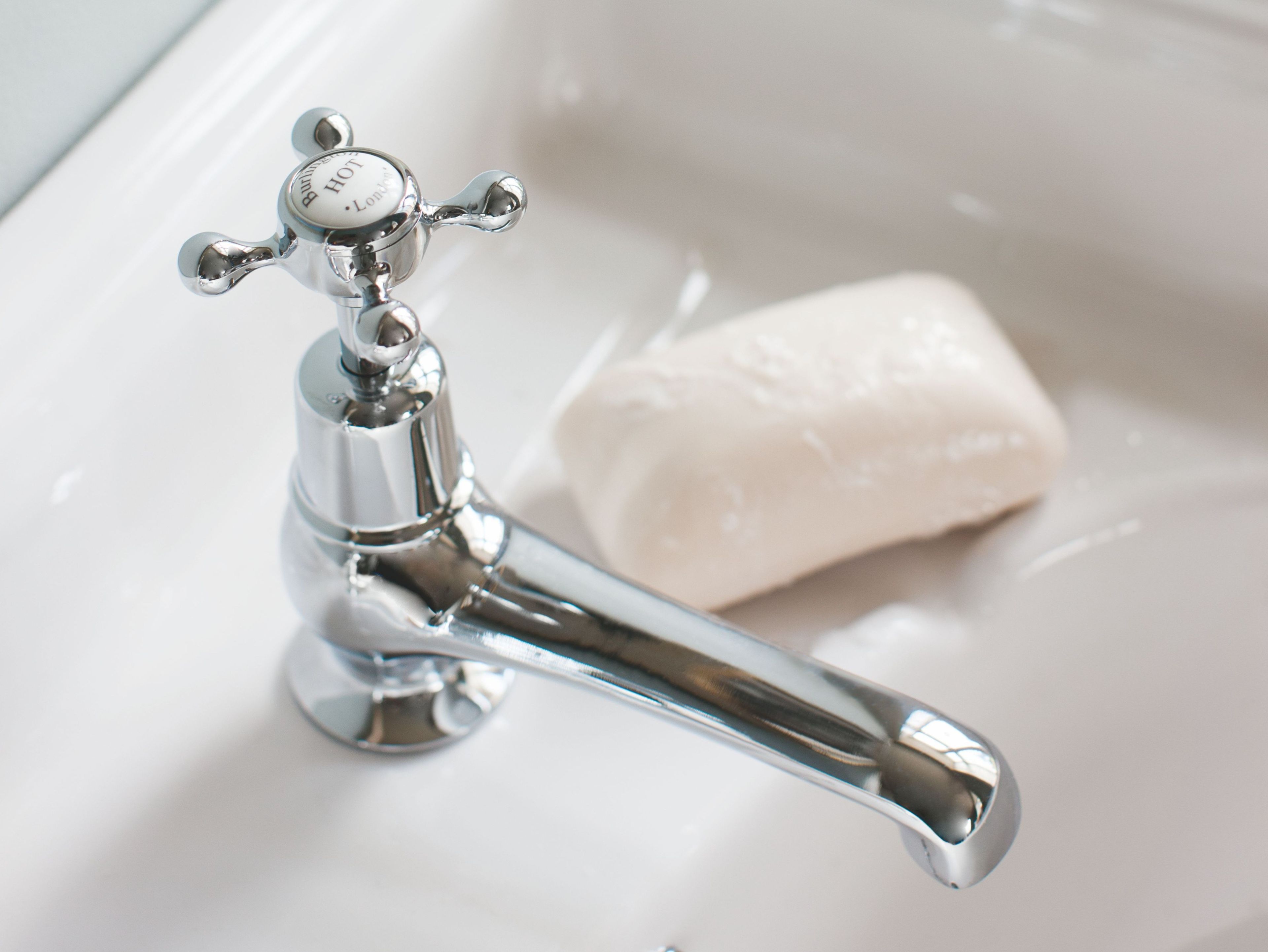 Смеситель для раковины с 2 отверстиями Burlington CLAREMONT ARCH-00029245