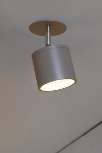 Круглый регулируемый потолочный прожектор