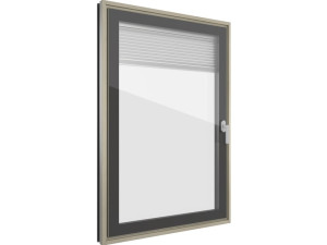 Алюминиевое и деревянное окно со встроенной жалюзи