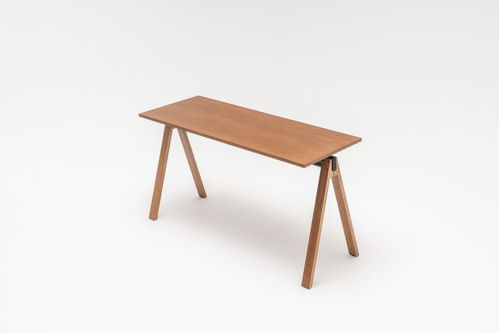 Высокий деревянный прямоугольный стол для совещаний MDD Viga ARCH-00038341 - Вид №1