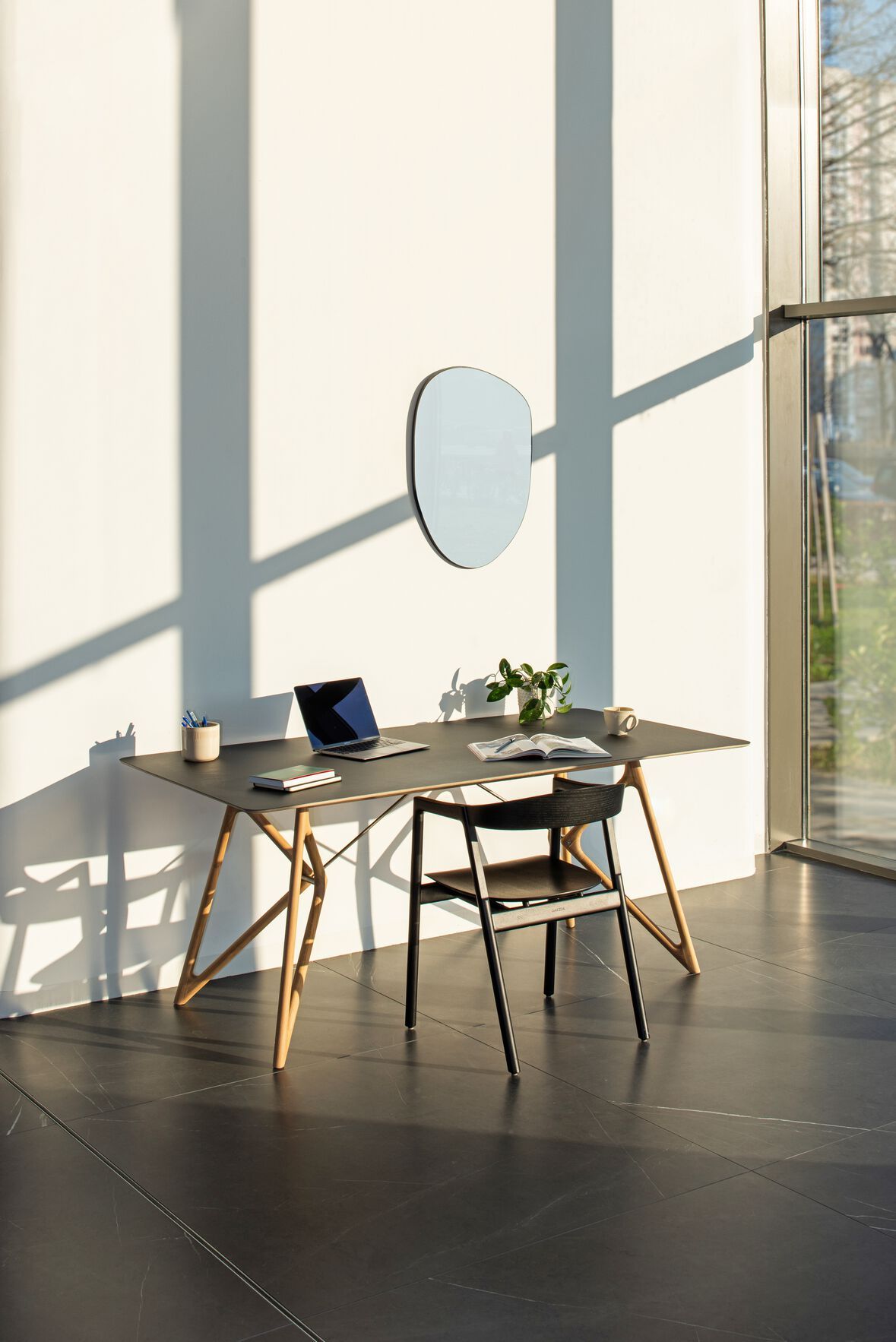 Мягкое кожаное кресло с открытой спинкой Gazzda MUNA ARCH-00051365 - Вид №17