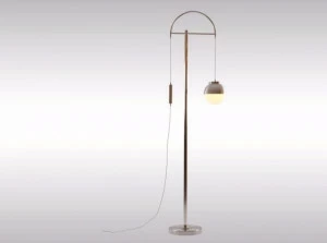 Woka Lamps Vienna Торшер из латуни с регулируемой высотой