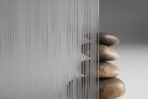 FSRT399 Монолитное стекло Vivistrata в палисадном узоре Forms-surfaces