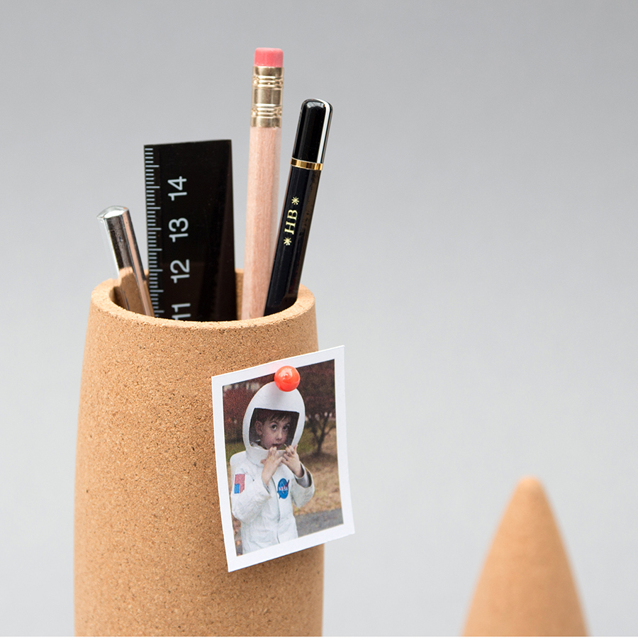 SK CORKROCKET1 Органайзер настольный rocket, пробковый Suck UK  - Вид №3