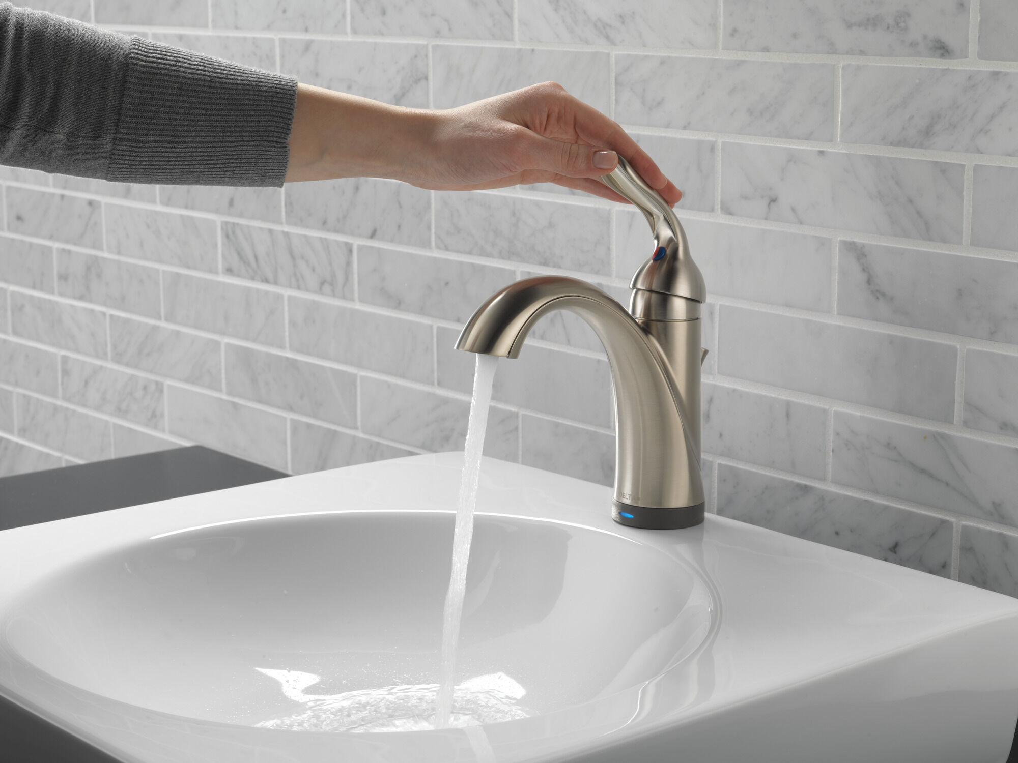 538T-SS-DST Смеситель для ванной с одной ручкой с технологией Touch2O.xt® Delta Faucet Lahara Нержавеющая сталь  - Вид №10