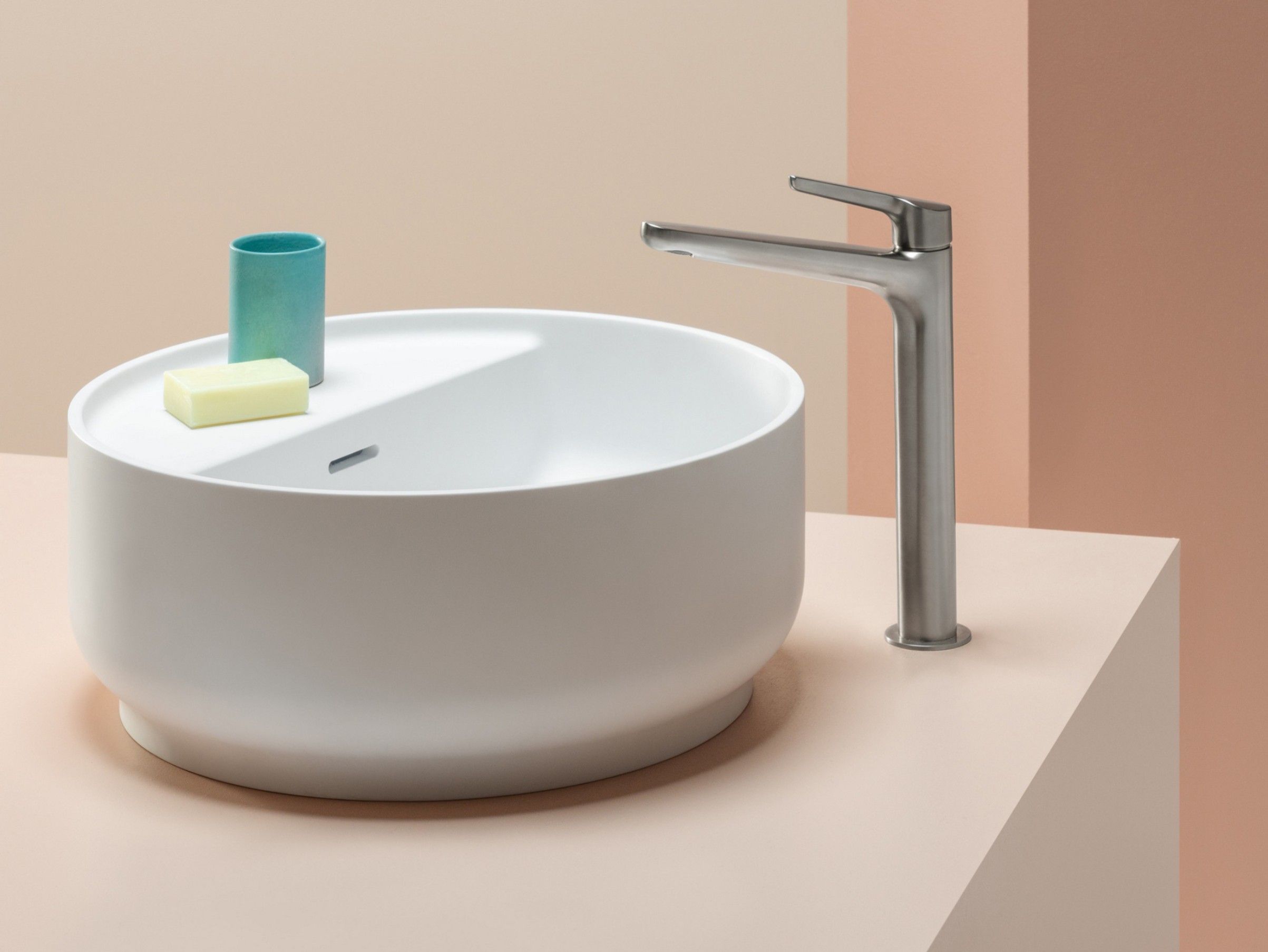 Круглая столешница из Cristalplant® biobased Zucchetti Beam ARCH-00028682