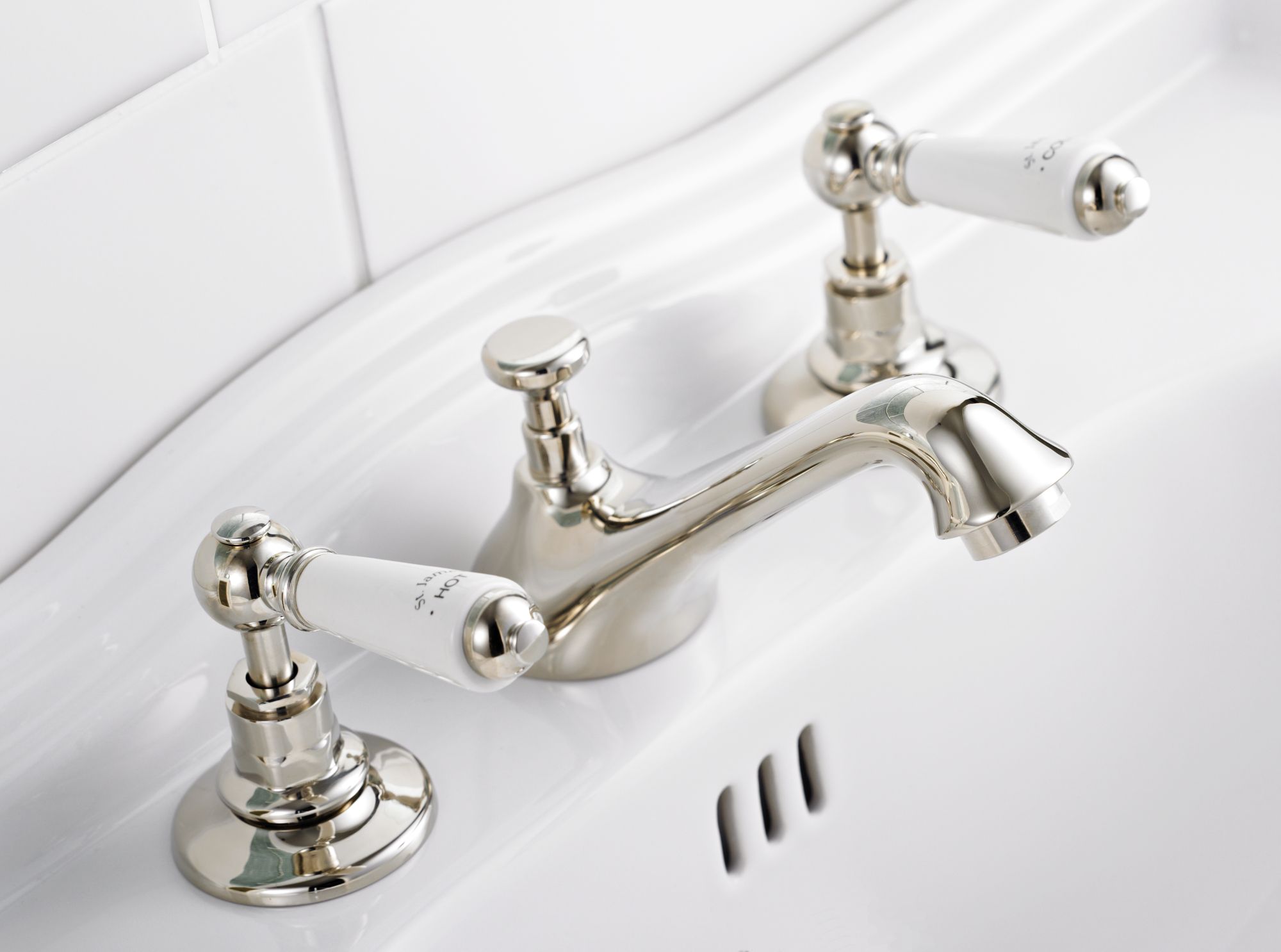 Traditional bathrooms Смеситель для раковины на 3 отверстия АСКОТ Tb400.514.bn  - Вид №1