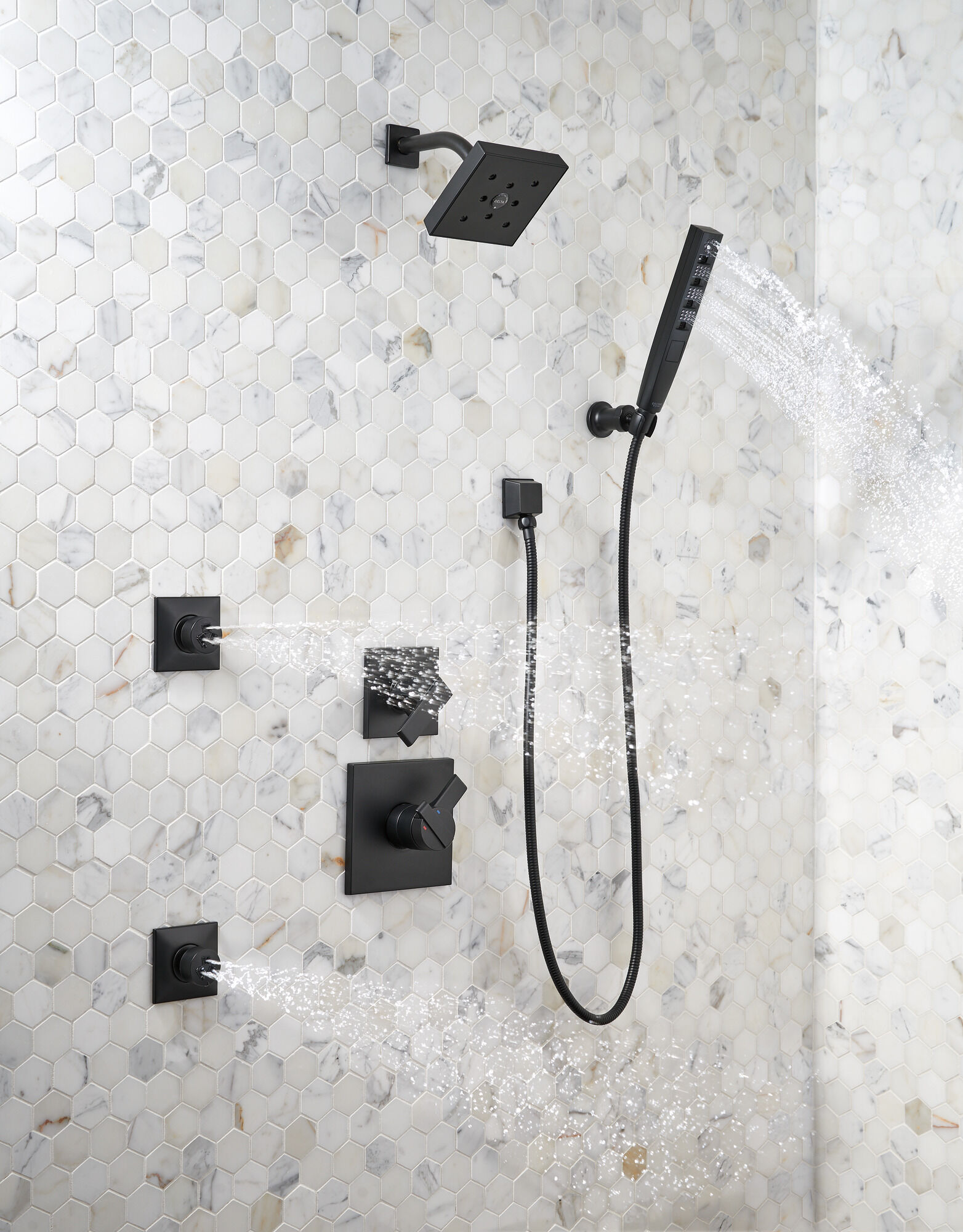 T17267-BL Накладка для душа Monitor® 17 серии H2Okinetic® Delta Faucet Ara Матовый черный - Вид №2