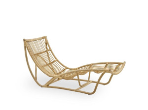 Chaise longue in rattan
