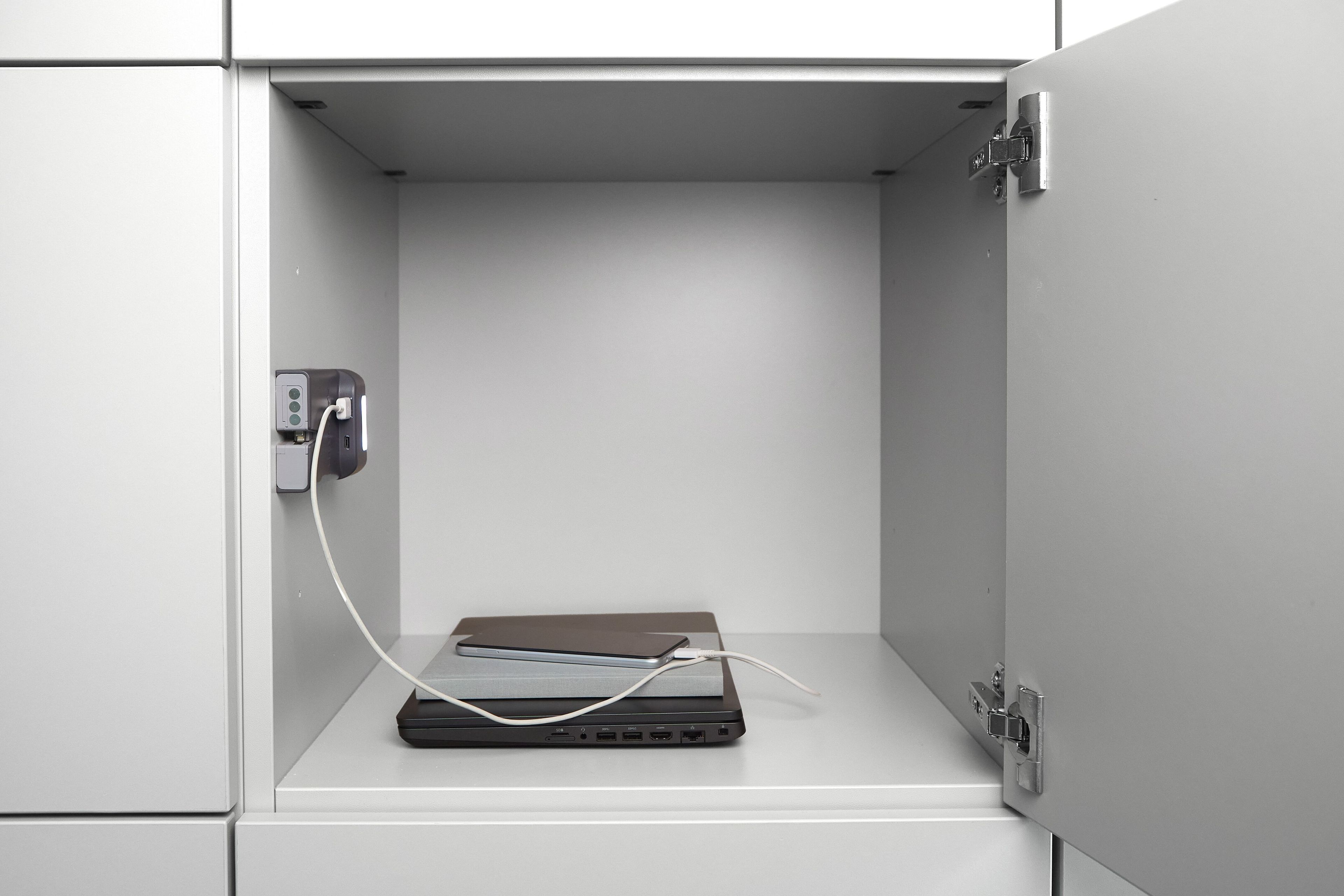 Высокий офисный шкаф из меламина Haworth Be_Hold ARCH-00026065 - Вид №1