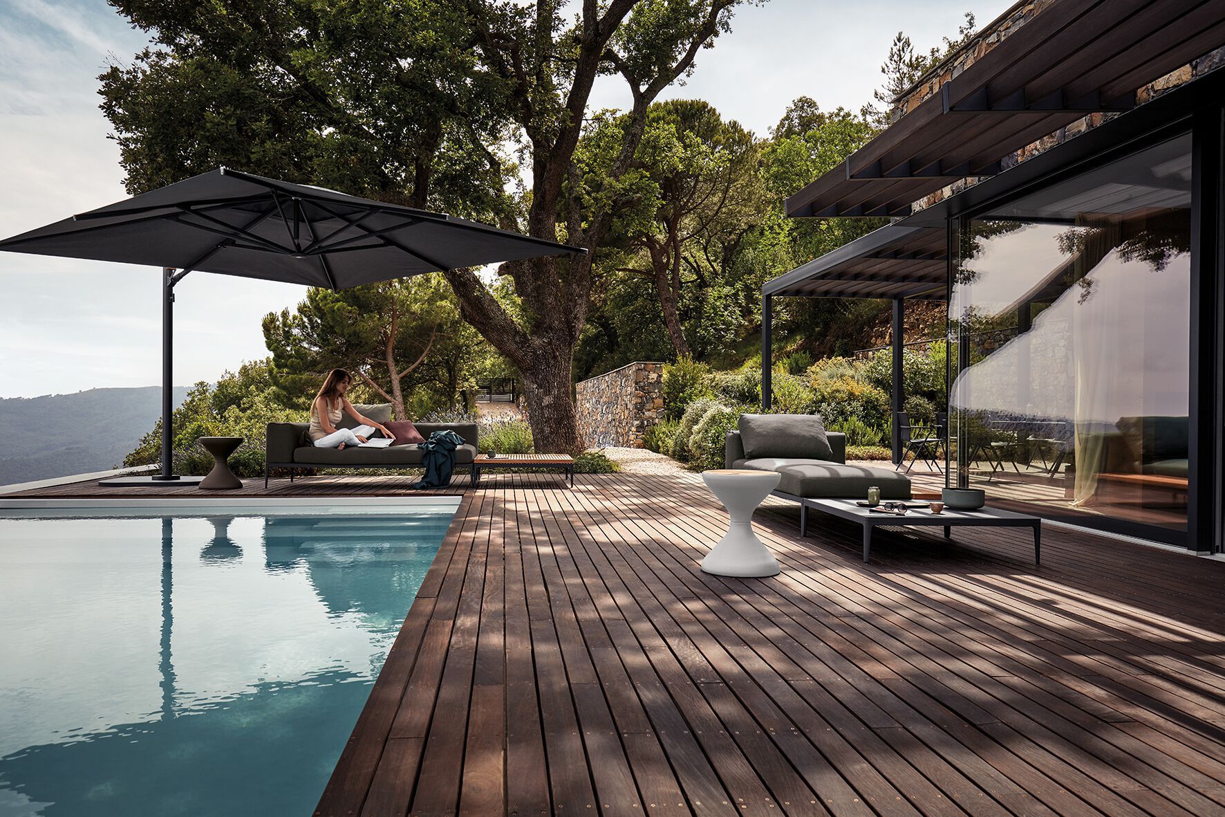 Квадратный поворотный зонтик из Sunbrella® и алюминия Gloster ARCH-00015500 - Вид №2