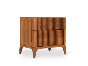 Деревянная тумбочка с ящиками