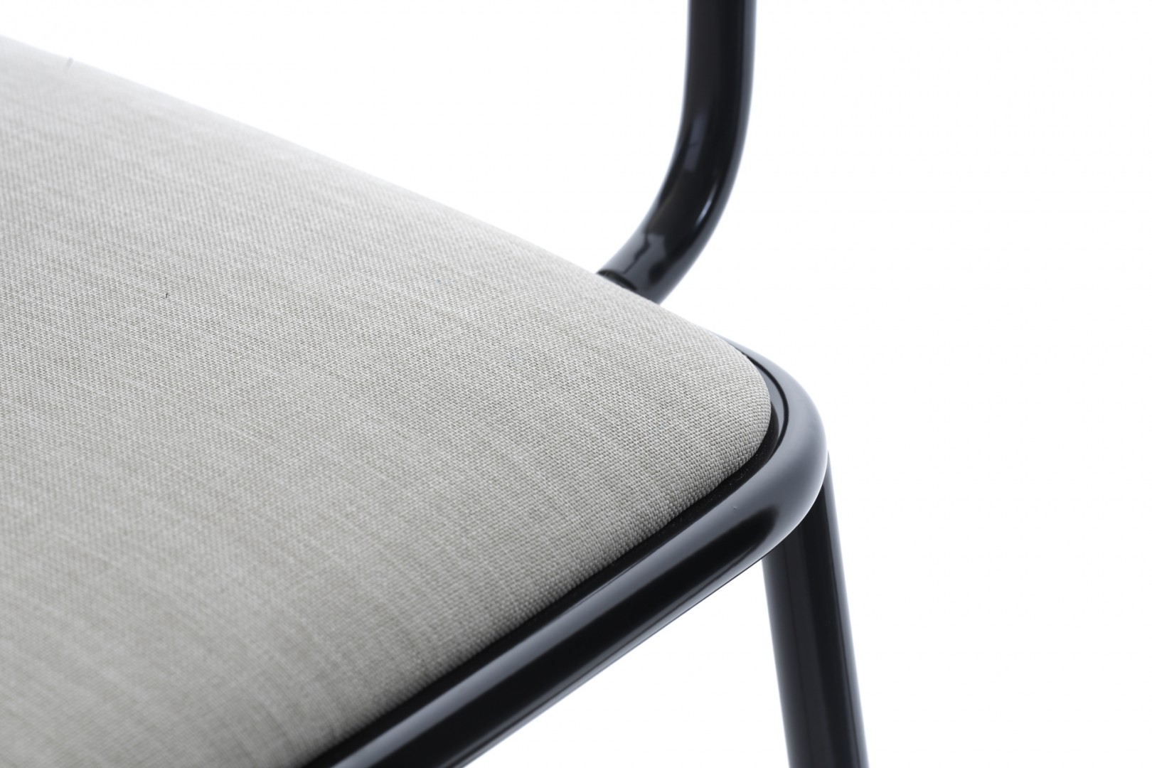 Ring 671 Кресло со стальным каркасом, 4 ножки. Сиденье и спинка мягкие. Et al. Ring - Вид №4